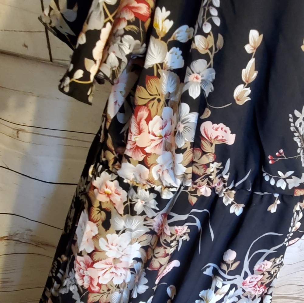 Kara and Kate short sleeved wrap front maxi dress black floral XXXL - Picture 4 of 11